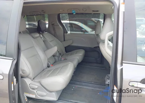 2015 Toyota Sienna Xle 8 Passenger из США, поврежденный, VIN 5TDYK3DC3FS647615